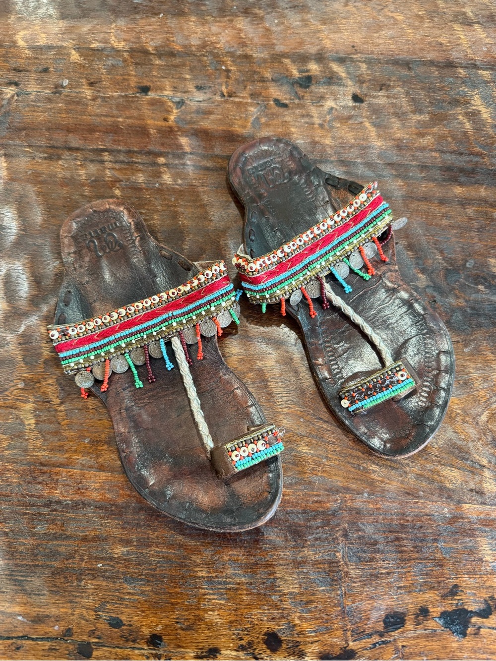 Matt’s Boho Beaded Leather Toe-Loop slide Sandals - Multicolor size 9